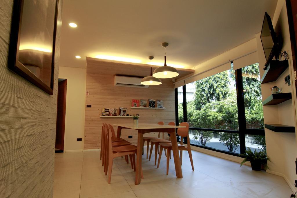 S Bloc Saladaeng Bed & Breakfast Bangkok Exterior photo