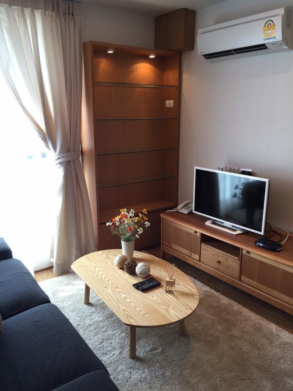 S Bloc Saladaeng Bed & Breakfast Bangkok Exterior photo